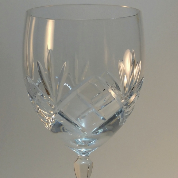 Gorgeous Czech Republic Lead Crystal Wine Glasses Set of 5 - Picture 4 of 5